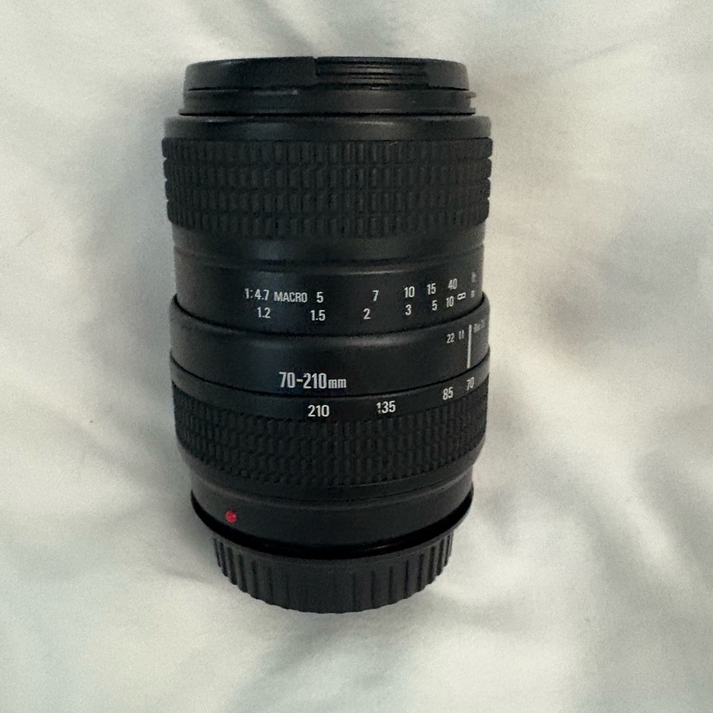 Quantaray 70-210mm Zoom Lens 55mm for 35mm Film Camera